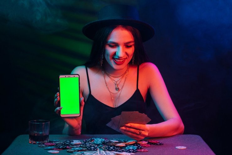 Peta Indonesia dengan highlight Jakarta, Surabaya, dan Bandung sebagai pusat pengguna aktif hiburan digital